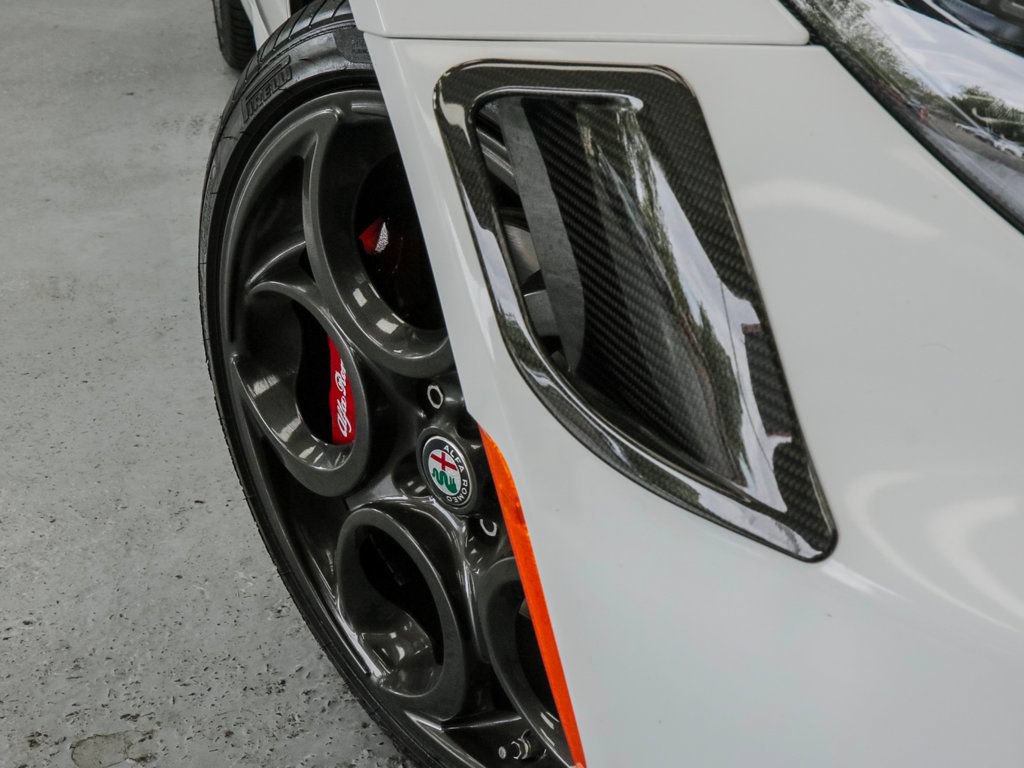 Used 2018 Alfa Romeo 4C Coupe w/ Coupe Track Package 1 RWD image 12
