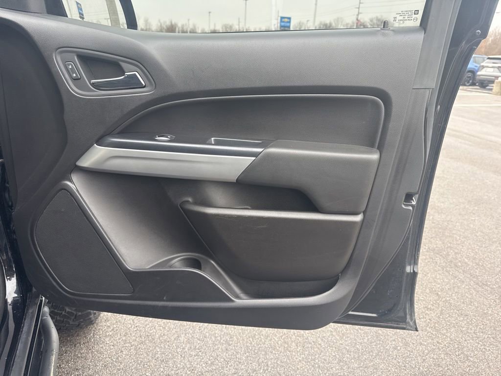 Used 2021 Chevrolet Colorado ZR2 w/ ZR2 Midnight Special Edition image 27