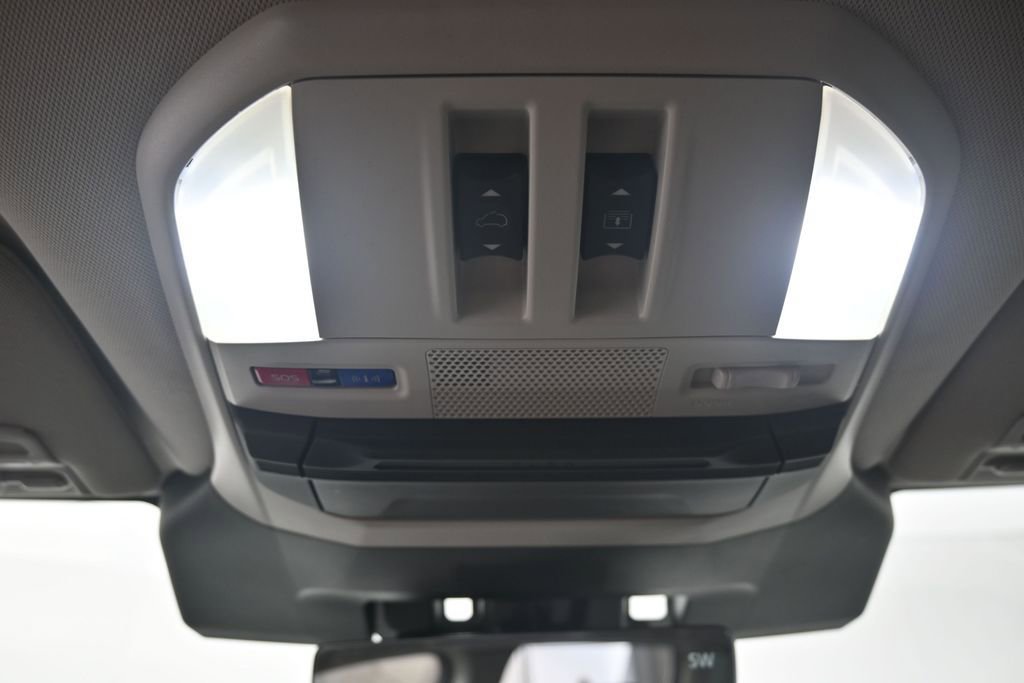 Used 2023 Subaru Ascent Touring AWD/4WD image 12