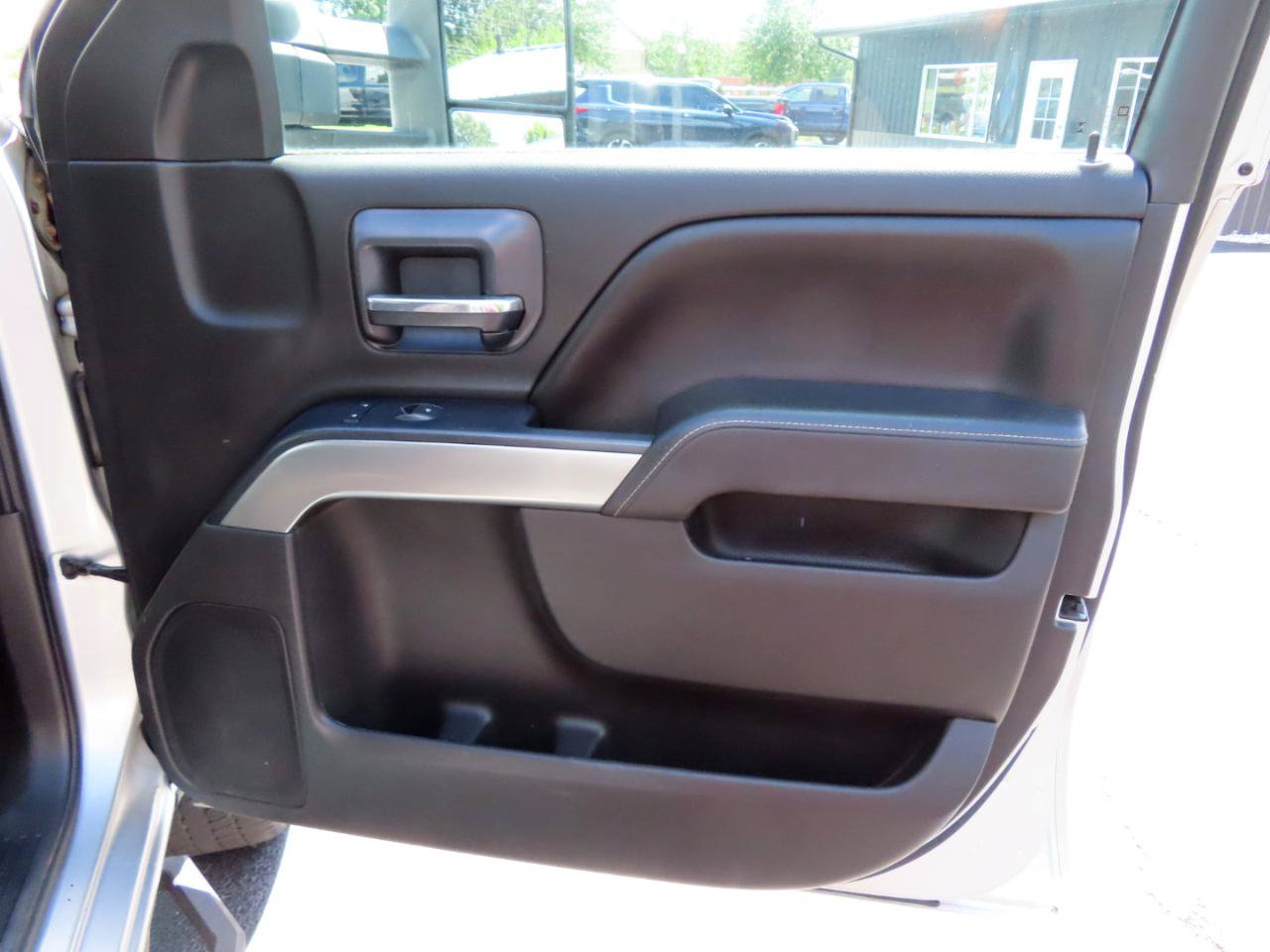 Used 2015 Chevrolet Silverado 2500 LT AWD/4WD image 48