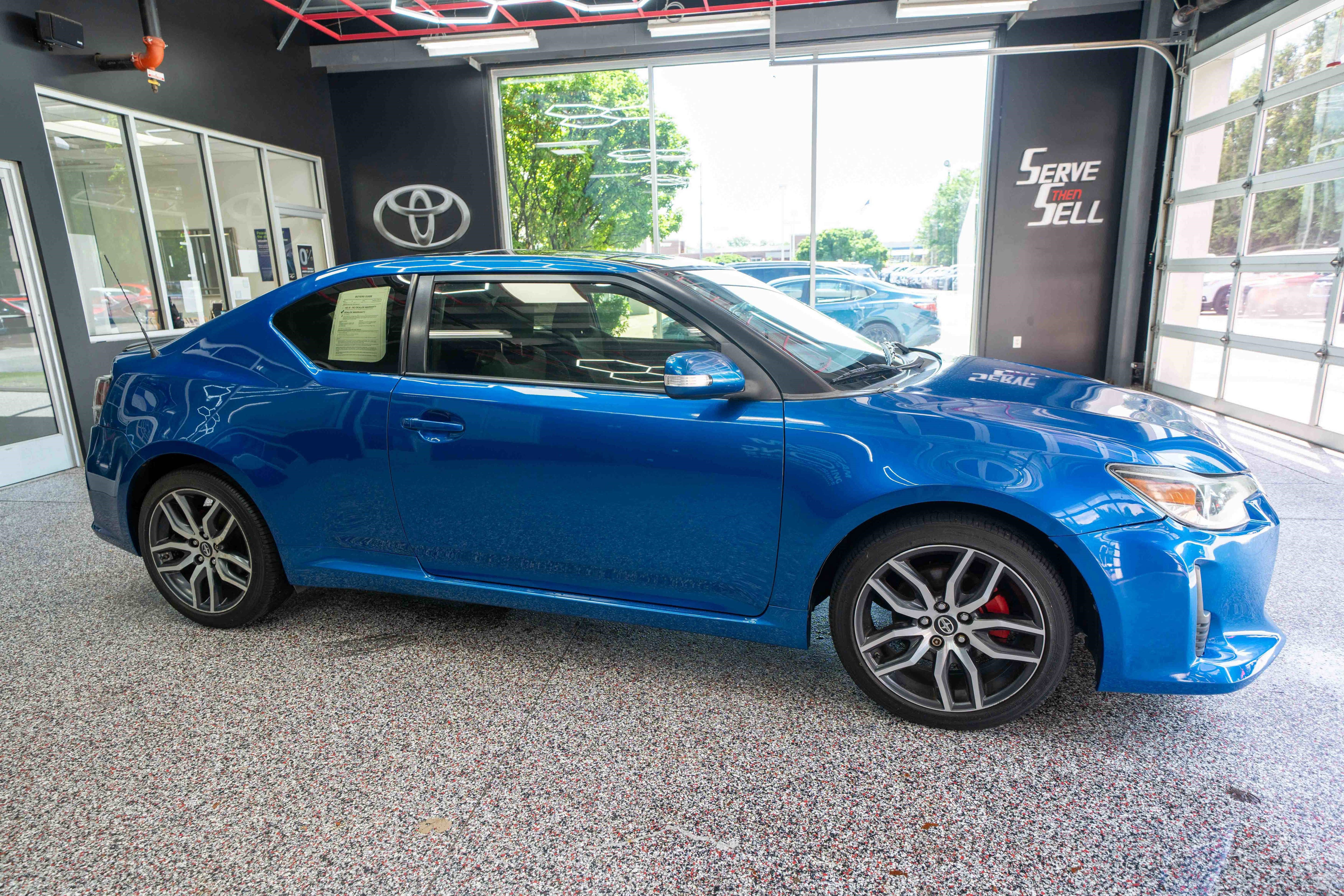 Used 2015 Scion tC FWD image 5