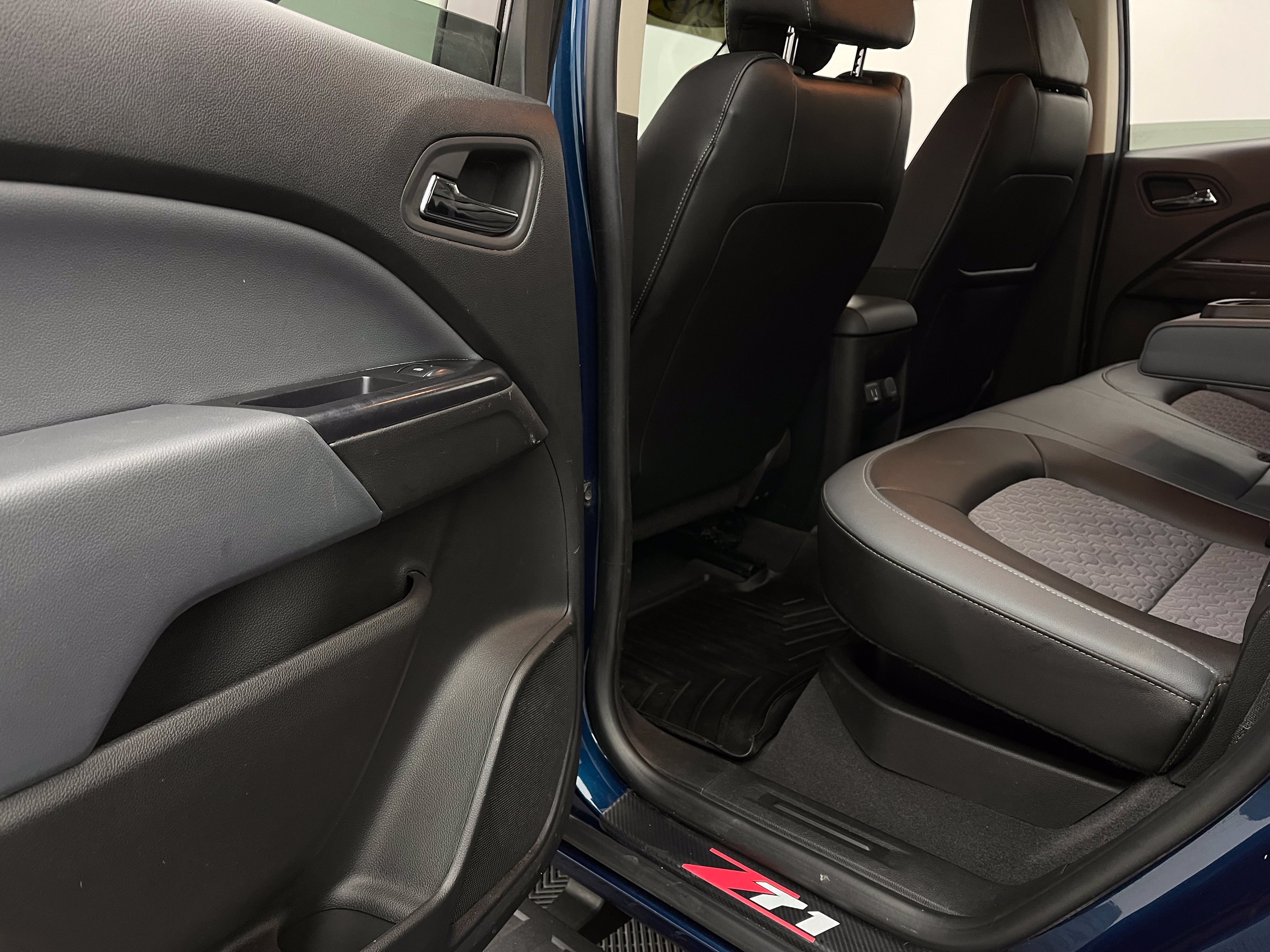 Used 2019 Chevrolet Colorado Z71 AWD/4WD image 38