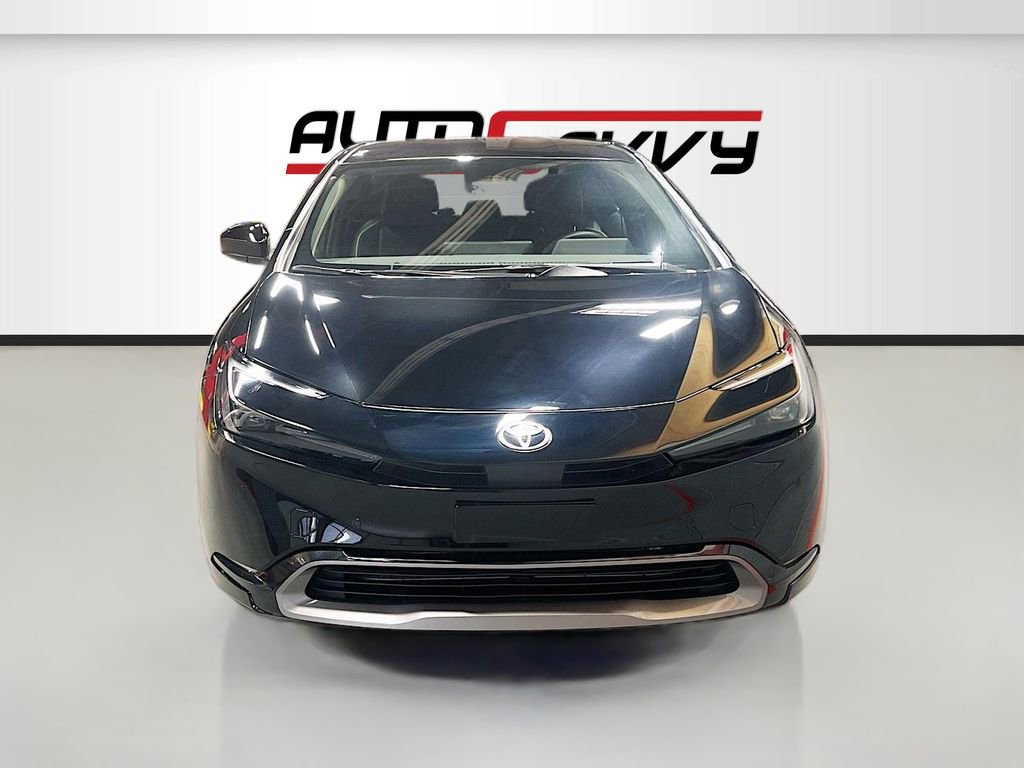 Used 2024 Toyota Prius XLE AWD/4WD image 2