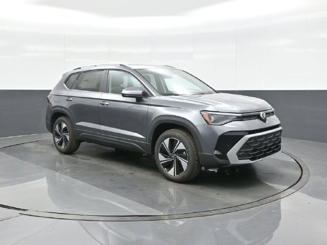 New 2026 Volkswagen Taos SE AWD/4WD image 1