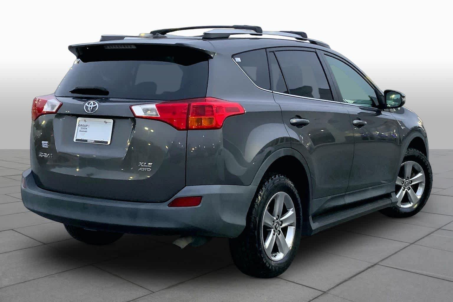Used 2015 Toyota RAV4 XLE AWD/4WD image 11