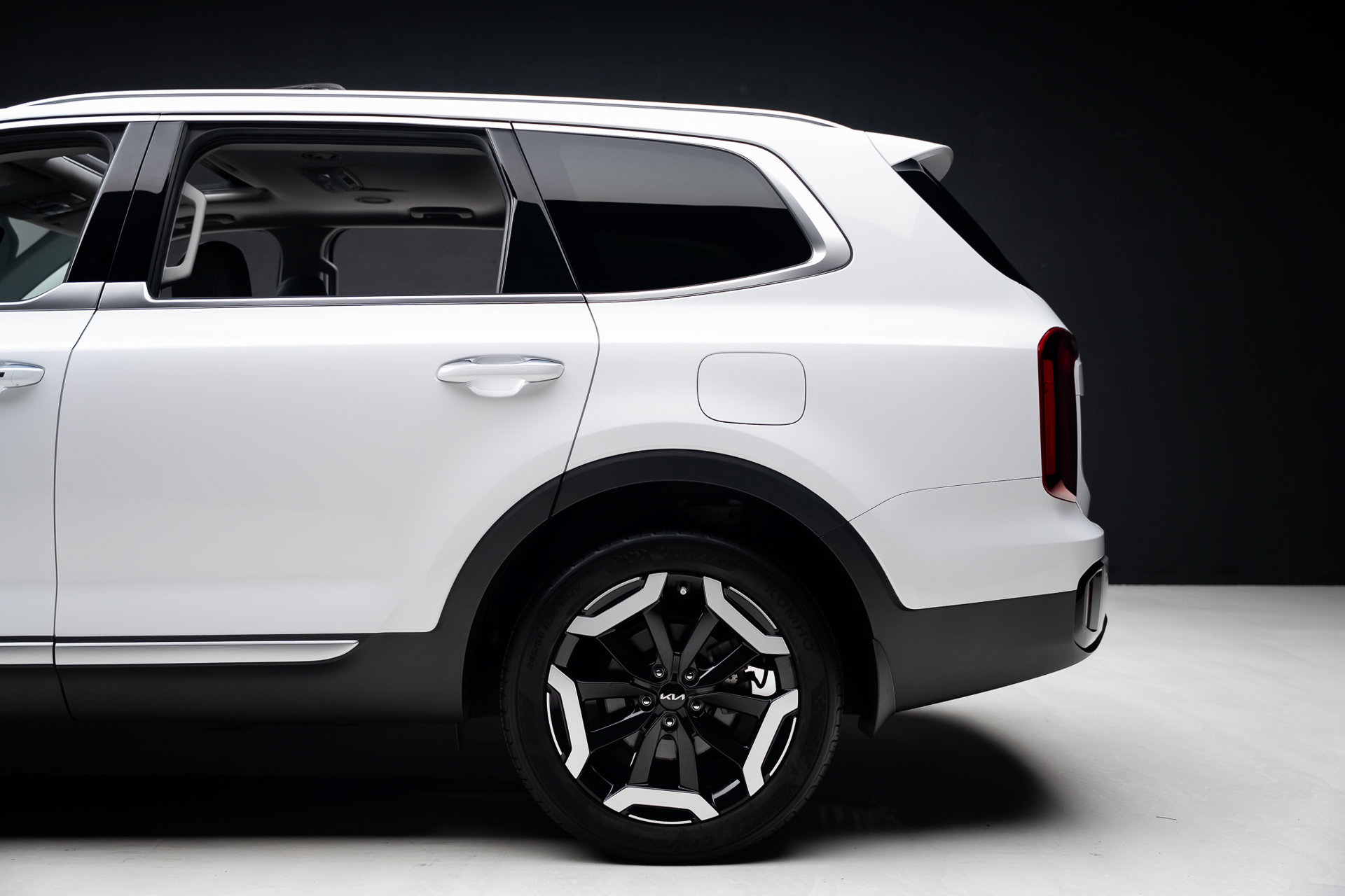Used 2024 Kia Telluride S w/ S Sunroof Package FWD image 20