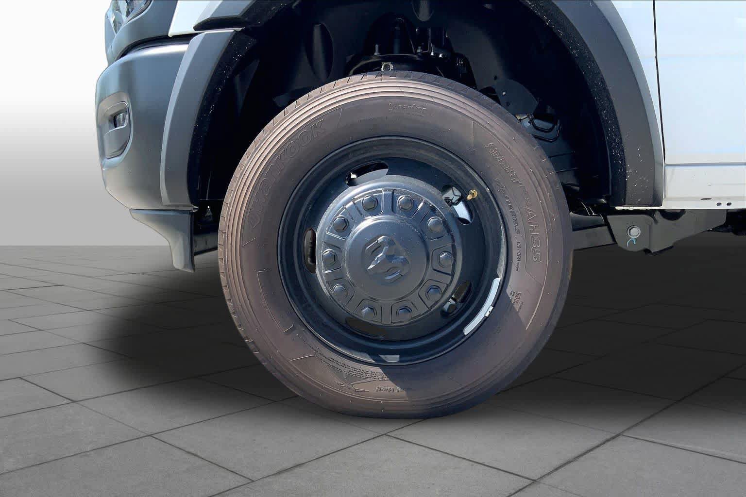 New 2026 RAM 4500 Tradesman AWD/4WD image 9