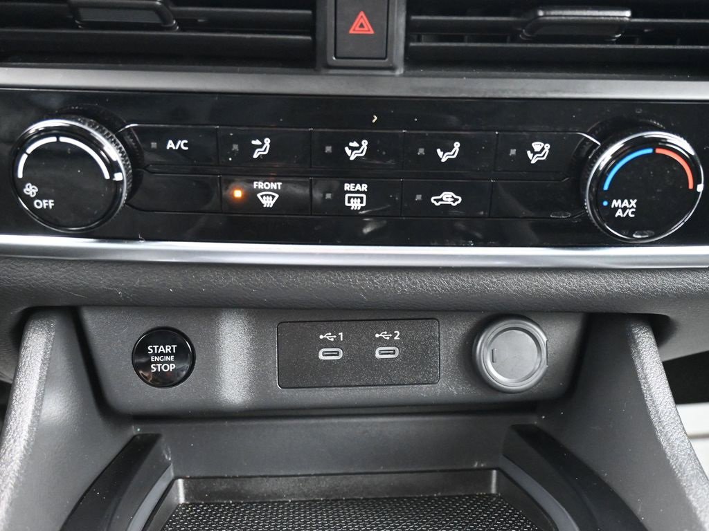 Used 2025 Nissan Rogue S image 24