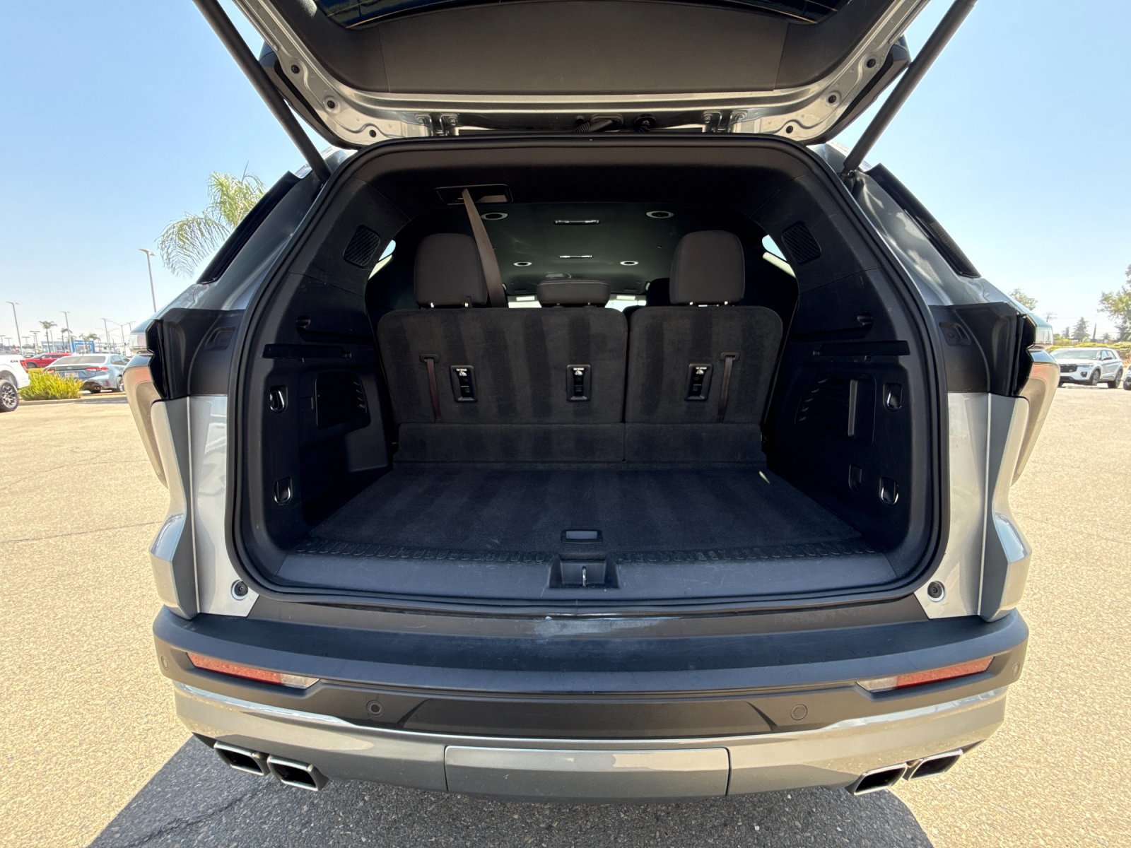 Used 2024 Chevrolet Traverse LT FWD image 15