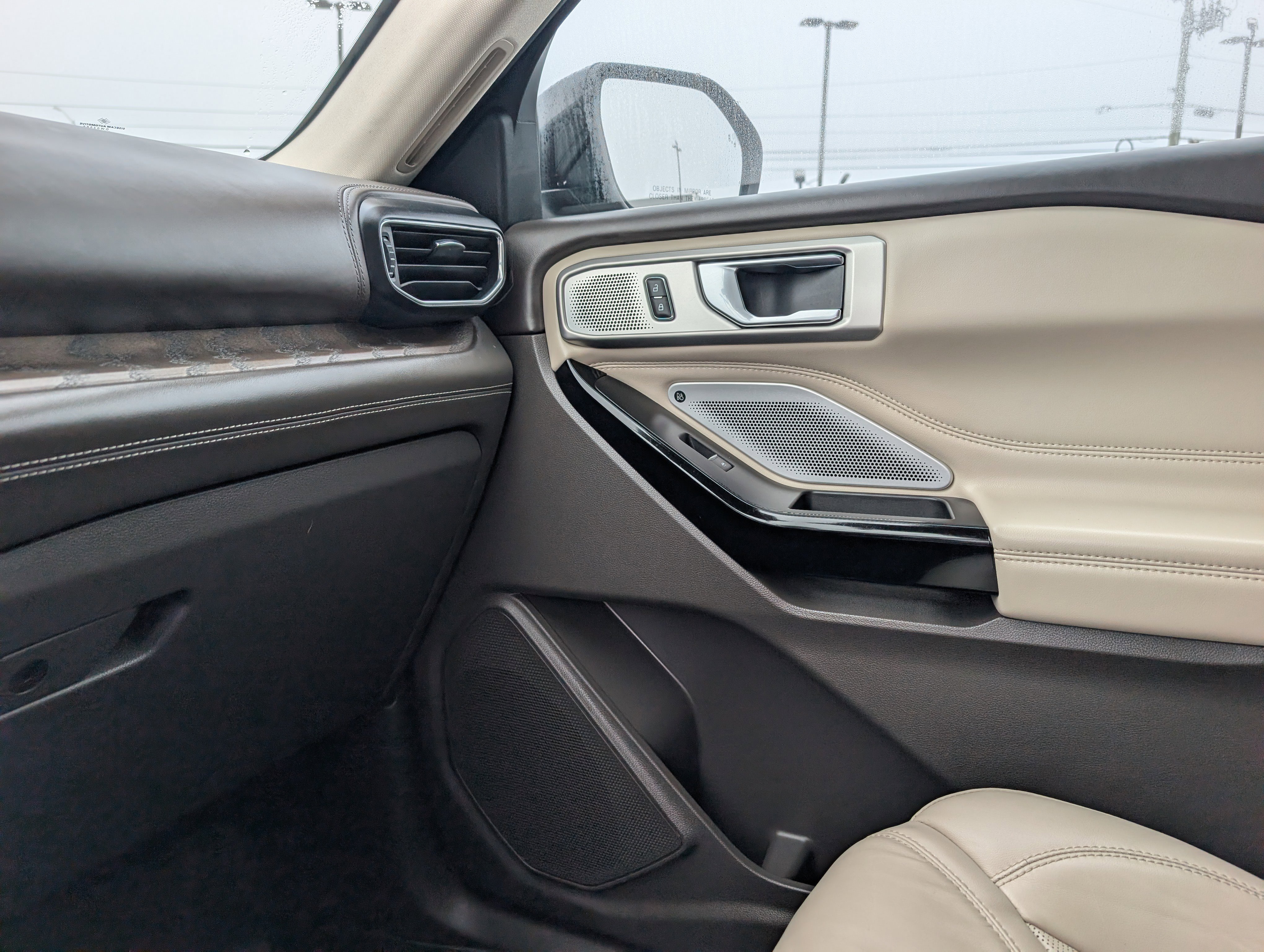 Used 2022 Ford Explorer Platinum w/ Equipment Group 601A image 30