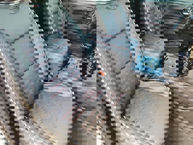 Used 2025 GMC Yukon AT4 Ultimate image 15