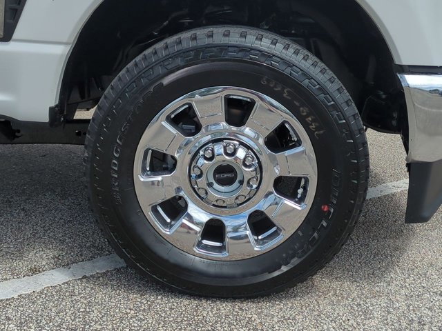 New 2026 Ford F250 4x4 Crew Cab Super Duty image 11