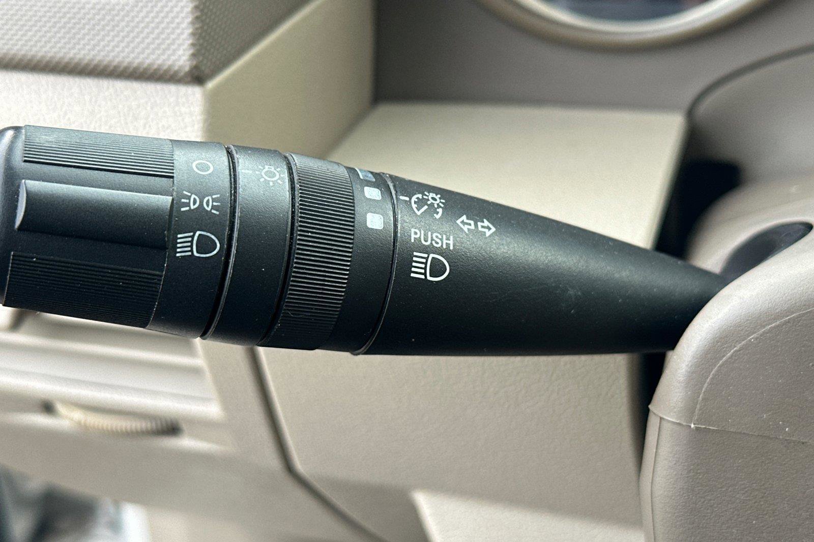 Used 2009 Dodge Caliber SXT image 26