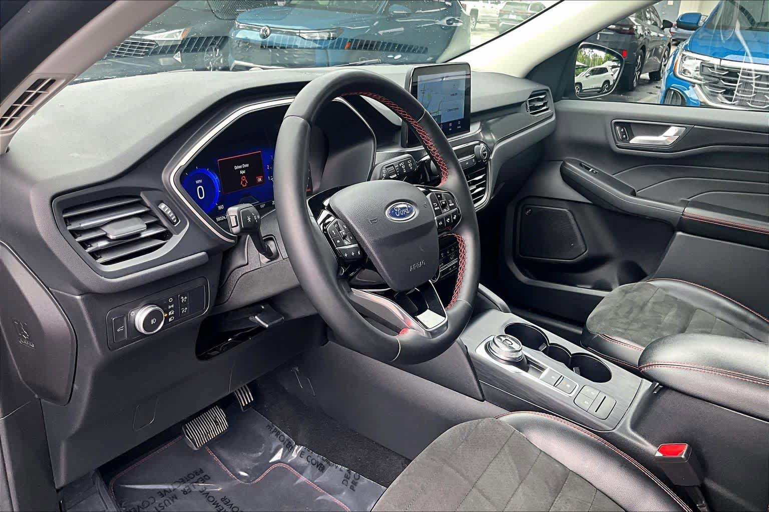 Used 2022 Ford Escape SEL w/ SEL Stealth AWD Package image 18
