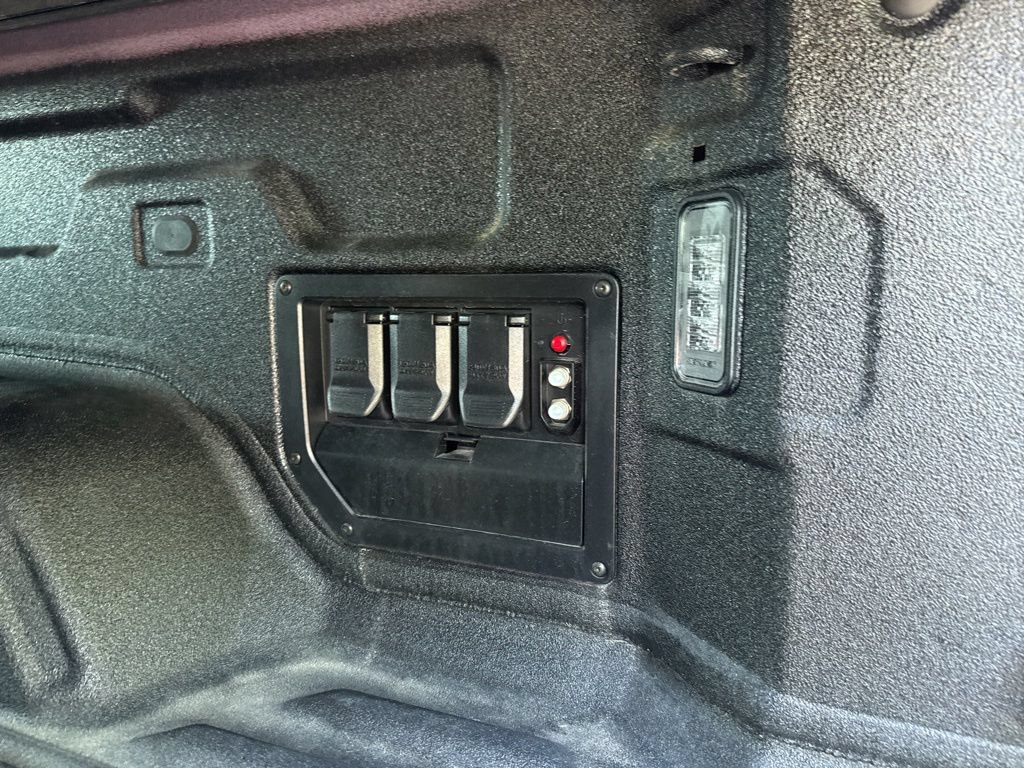 Used 2025 GMC Sierra EV Denali AWD/4WD image 58