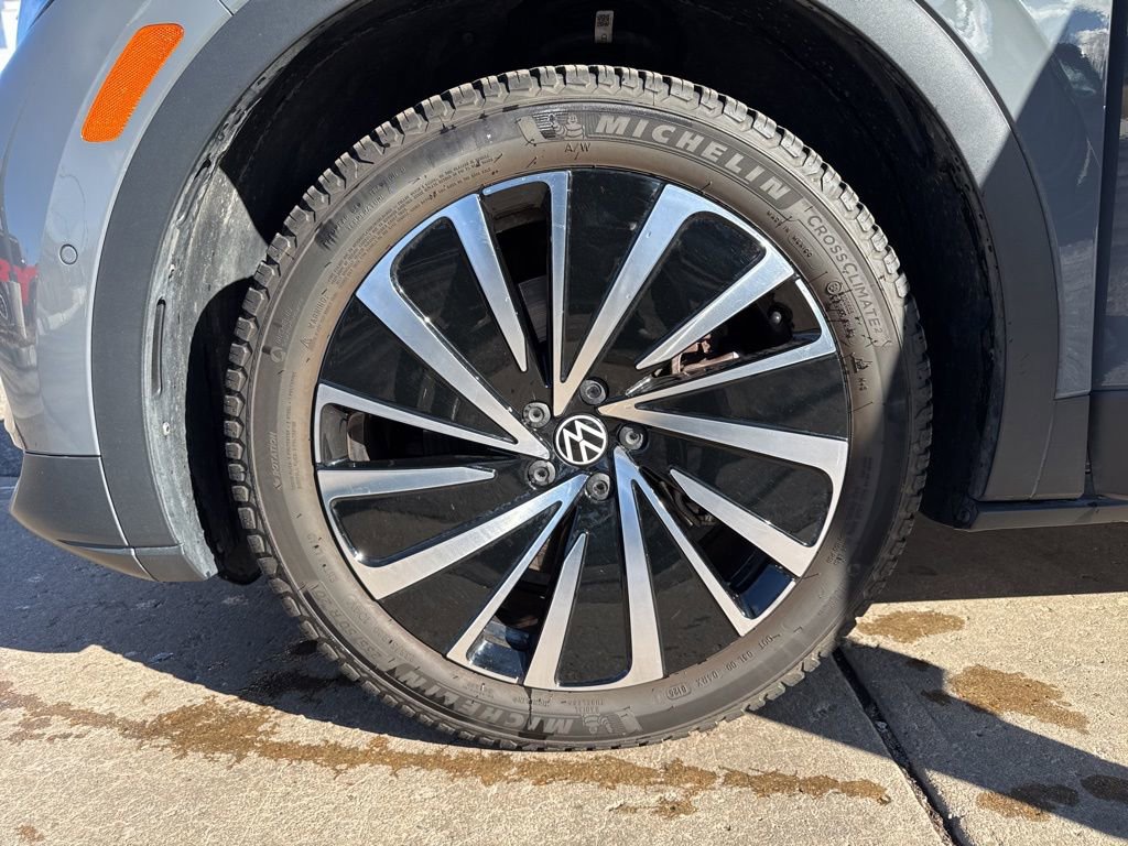 Certified 2023 Volkswagen ID.4 Pro S Plus image 28