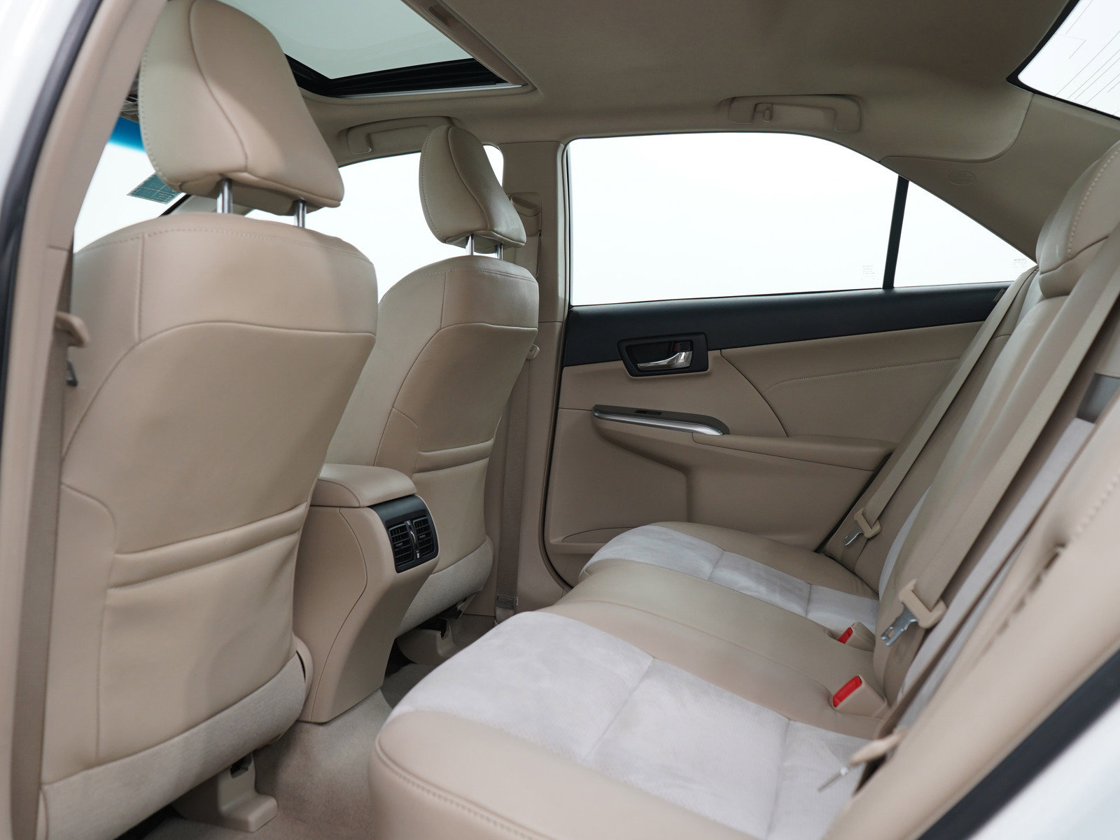 Used 2013 Toyota Camry XLE w/ Leather Pkg FWD image 17