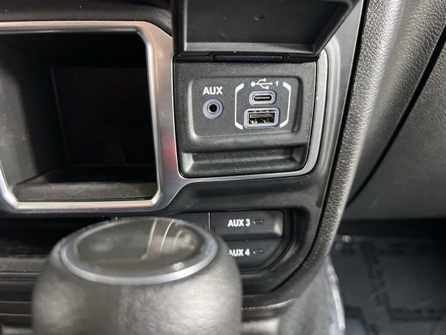 Used 2022 Jeep Wrangler Sport image 35