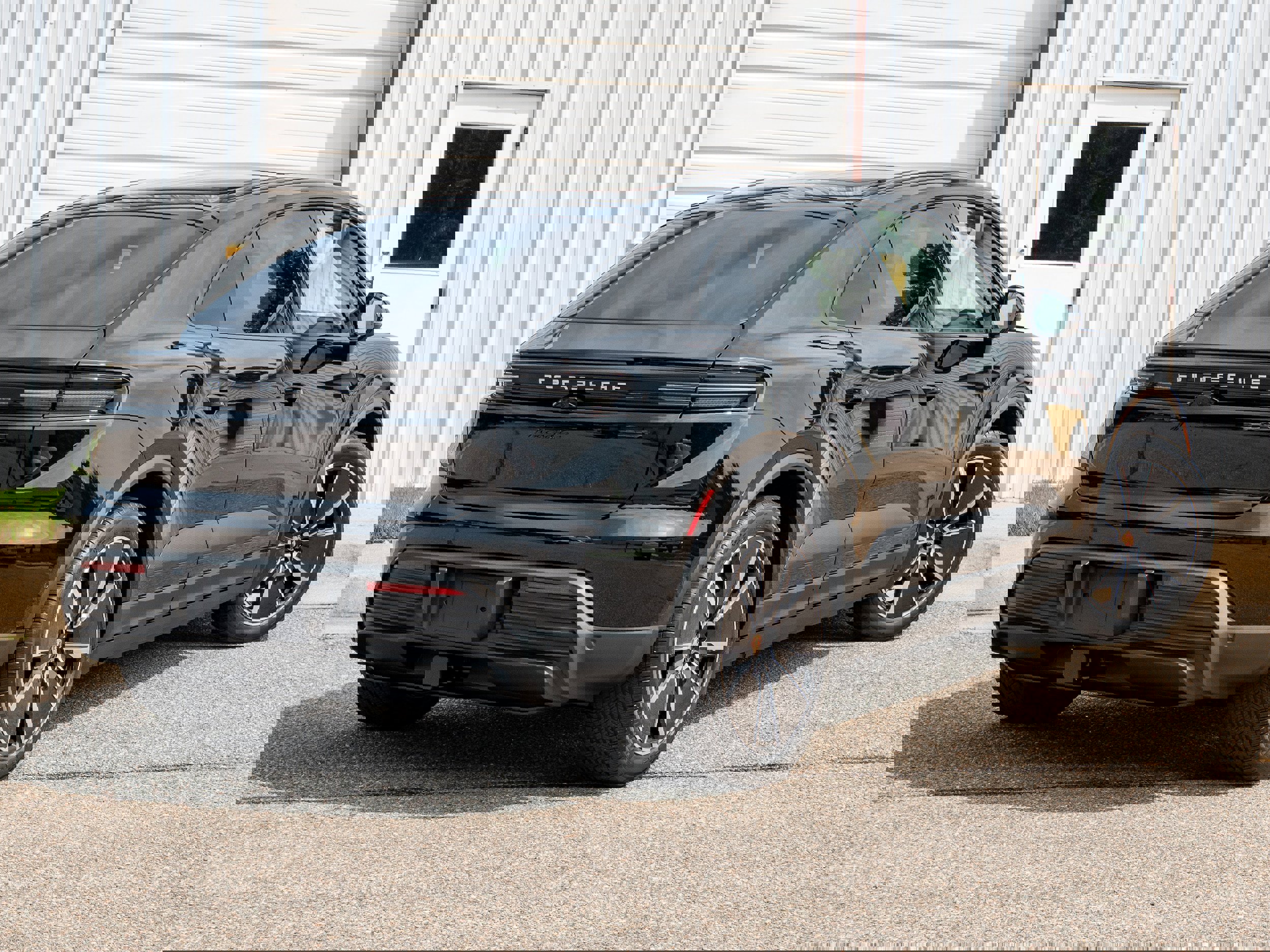 New 2025 Porsche Macan 4 Electric image 7