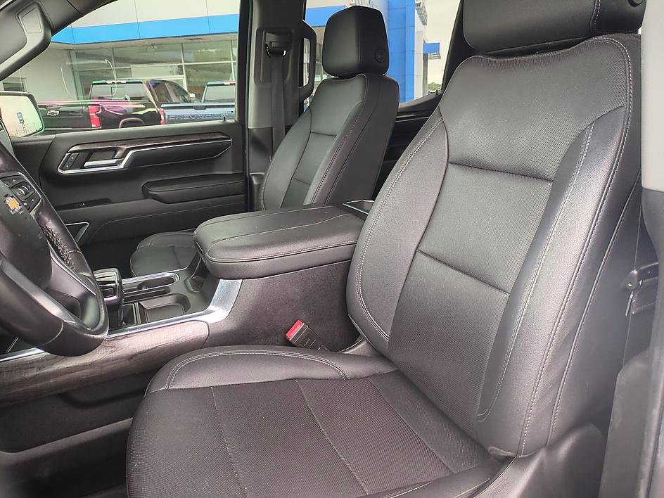 Used 2023 Chevrolet Silverado 1500 LTZ AWD/4WD image 15