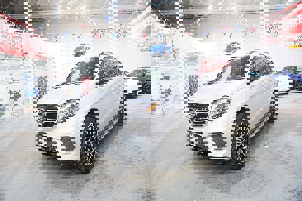 Used 2018 Mercedes-Benz GLS 550 4MATIC w/ Driver Assistance Package image 4