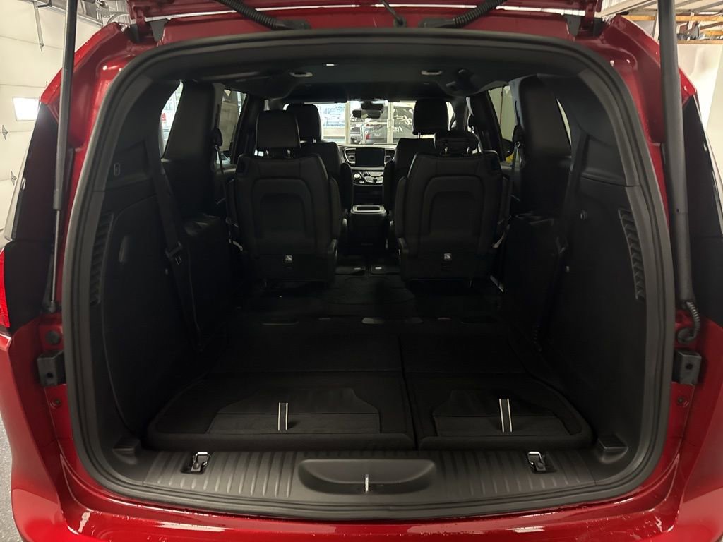 New 2026 Chrysler Voyager LX image 31