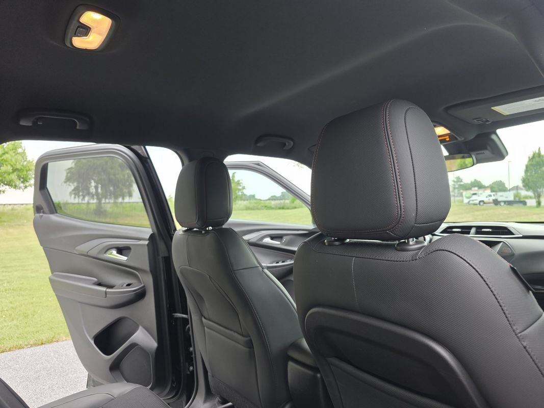 Used 2022 Chevrolet TrailBlazer RS FWD image 17