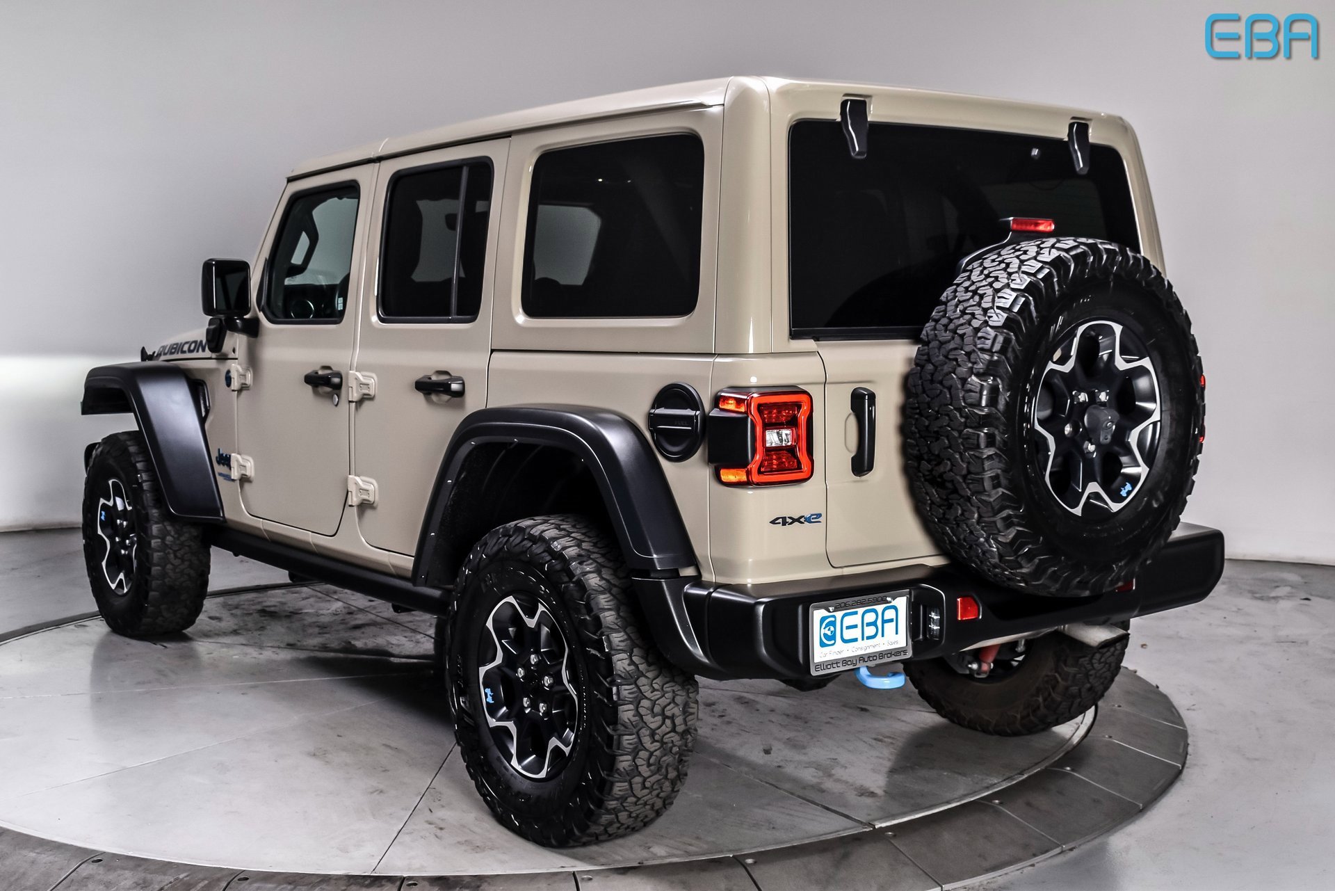 Used 2022 Jeep Wrangler Unlimited Rubicon 4xe w/ Cold Weather Group image 4