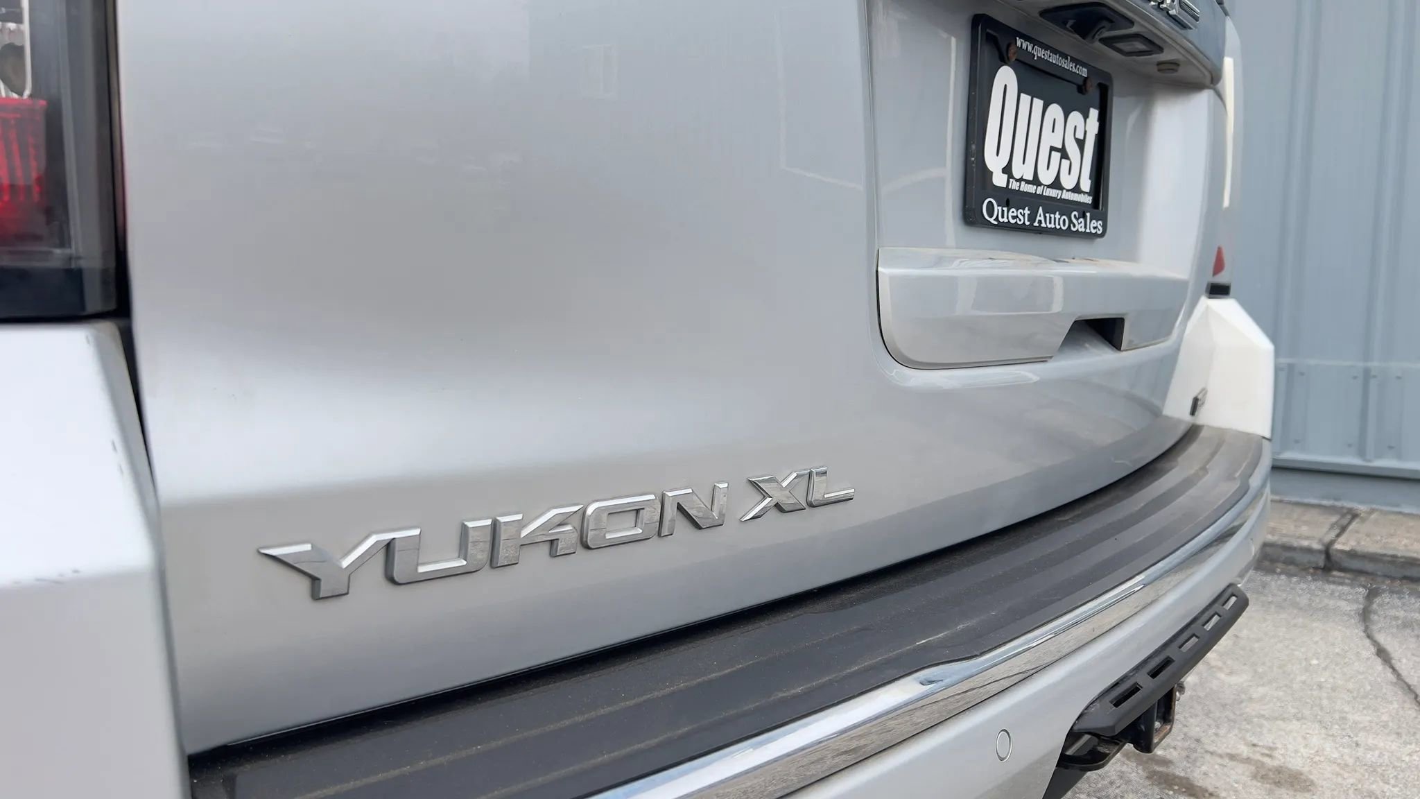 Used 2020 GMC Yukon XL Denali w/ Open Road Package image 12