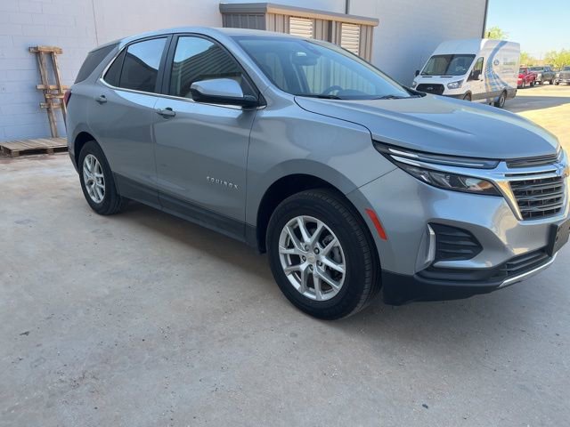 Used 2024 Chevrolet Equinox LT image 3