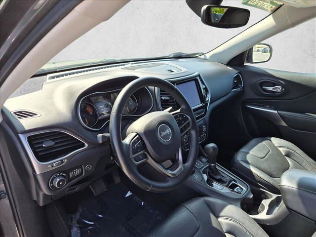 Used 2019 Jeep Cherokee Limited AWD/4WD image 10