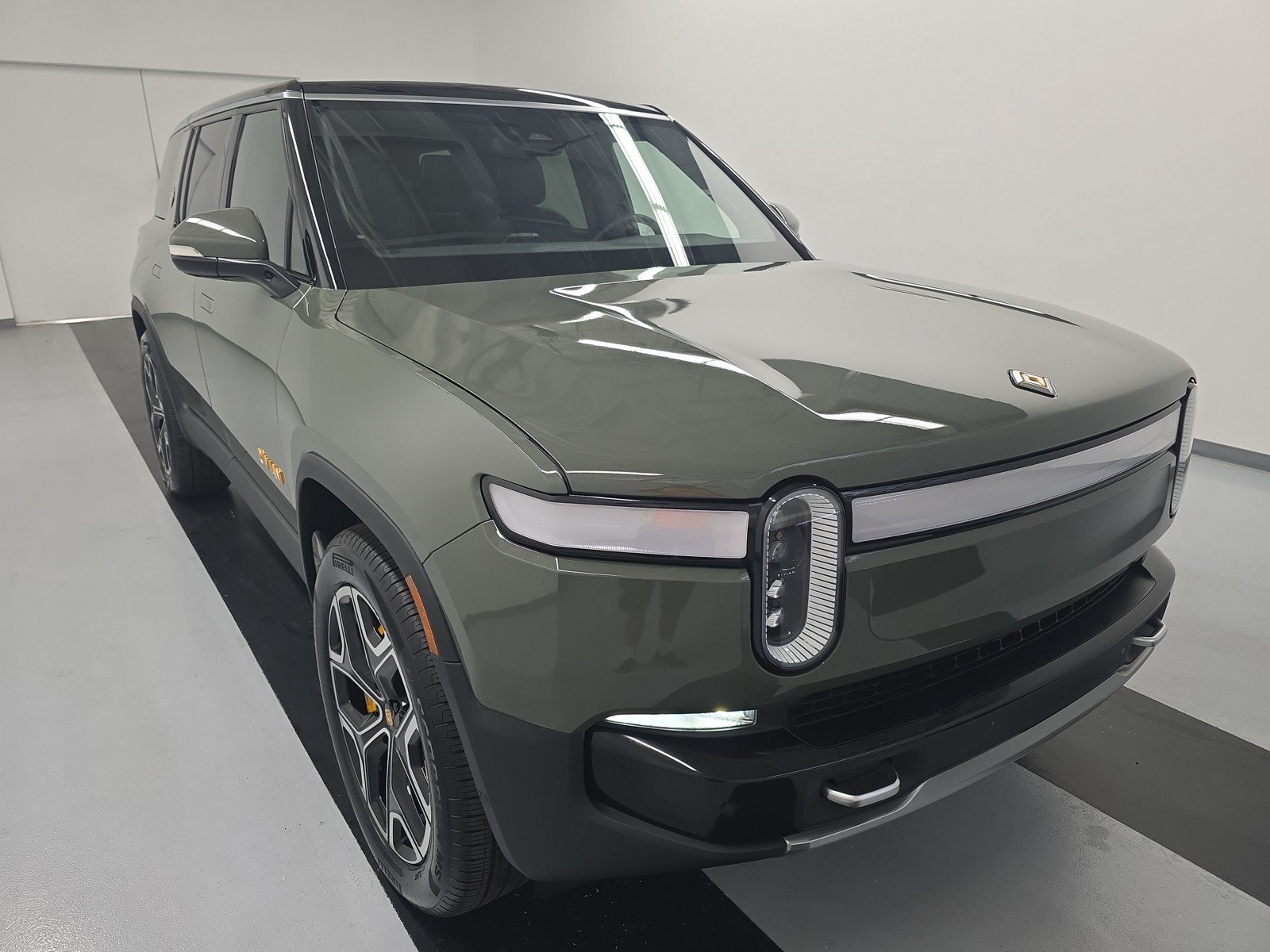 Used 2022 Rivian R1S Launch Edition AWD/4WD image 7