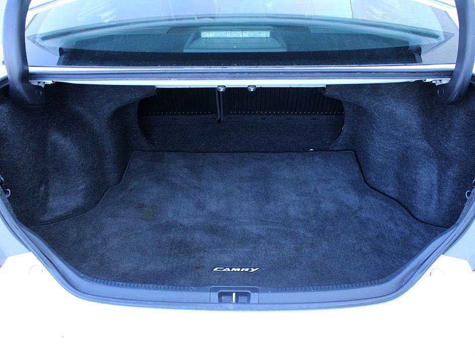 Used 2017 Toyota Camry SE image 20