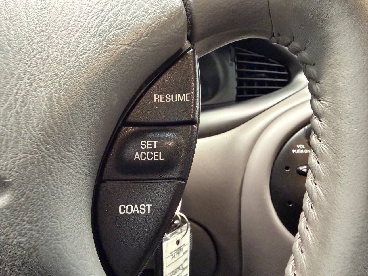 Used 1997 Ford Taurus SHO FWD image 18