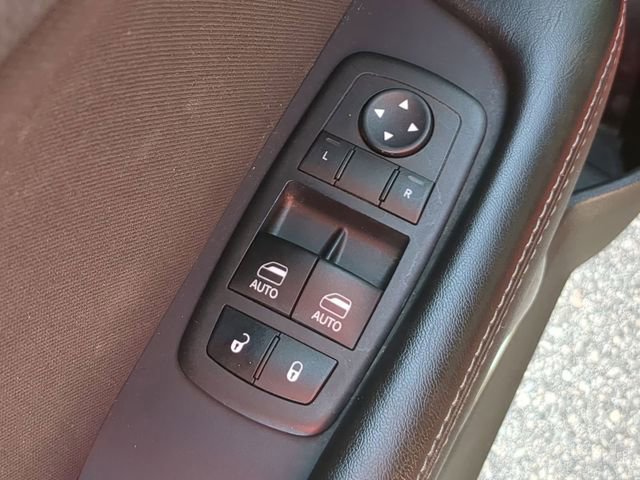 Used 2023 Dodge Challenger SXT image 17