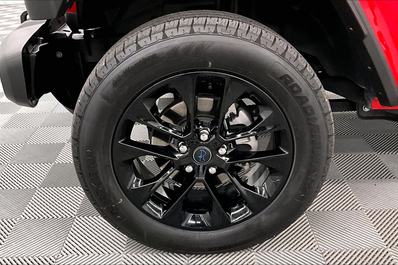 Used 2025 Jeep Wrangler Unlimited Sahara w/ Safety Group AWD/4WD image 10