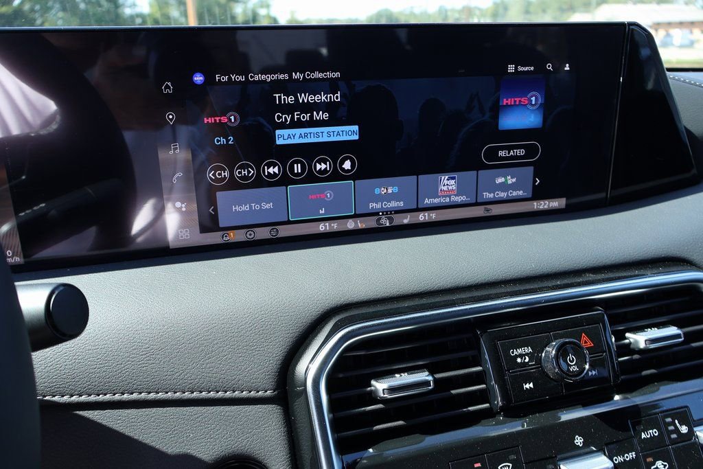 New 2026 Nissan Armada SL w/ Captain's Chari Seat Package image 5