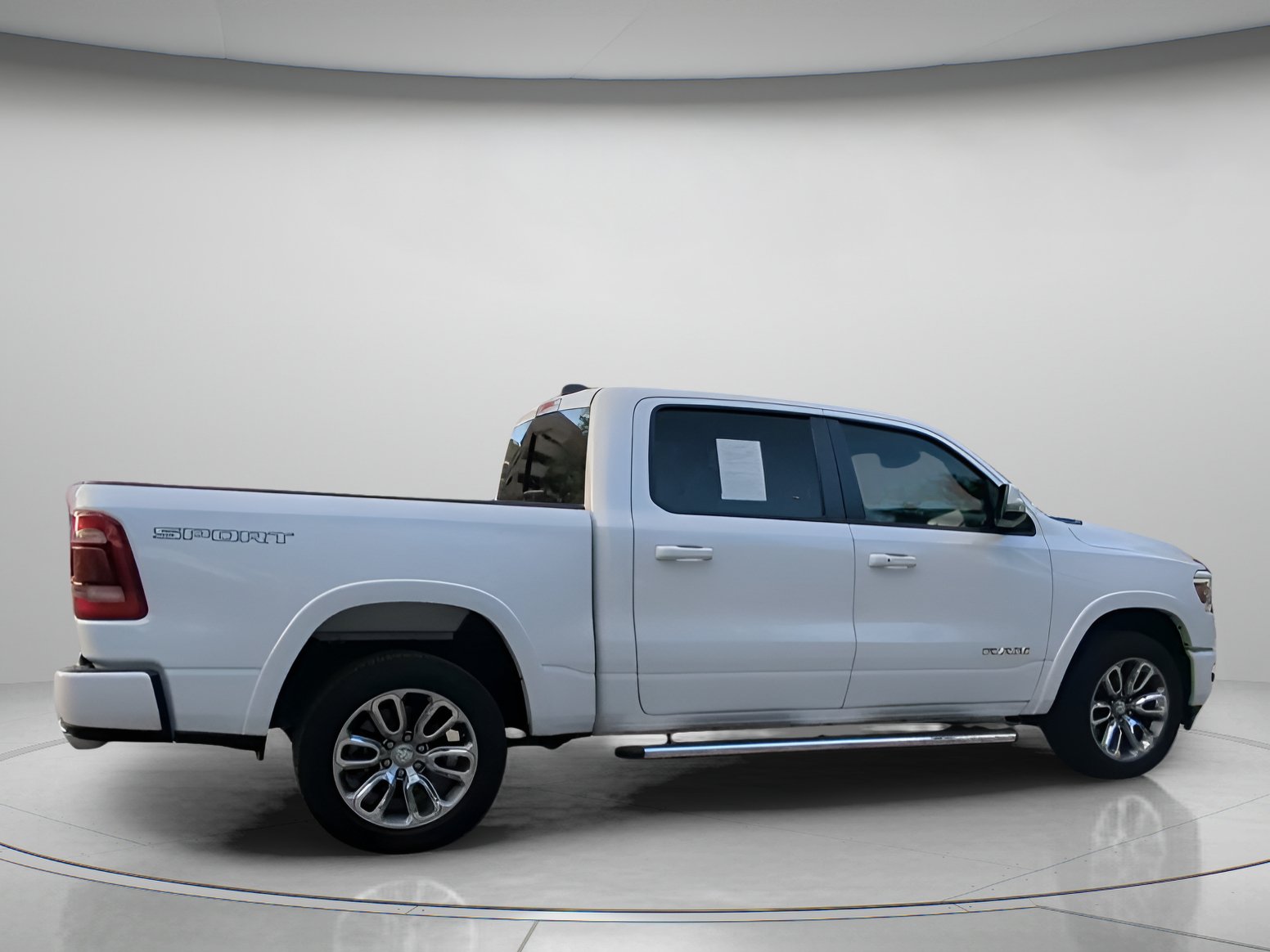 Used 2022 RAM 1500 Laramie w/ Sport Appearance Package AWD/4WD image 30