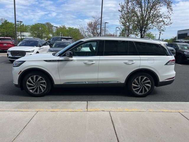 Certified 2025 Lincoln Aviator AWD image 6