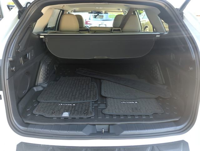 Used 2023 Subaru Outback Limited AWD/4WD image 30
