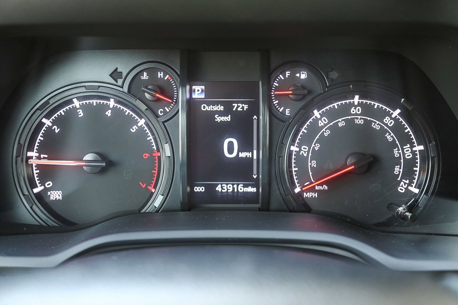 Used 2024 Toyota 4Runner SR5 AWD/4WD image 22