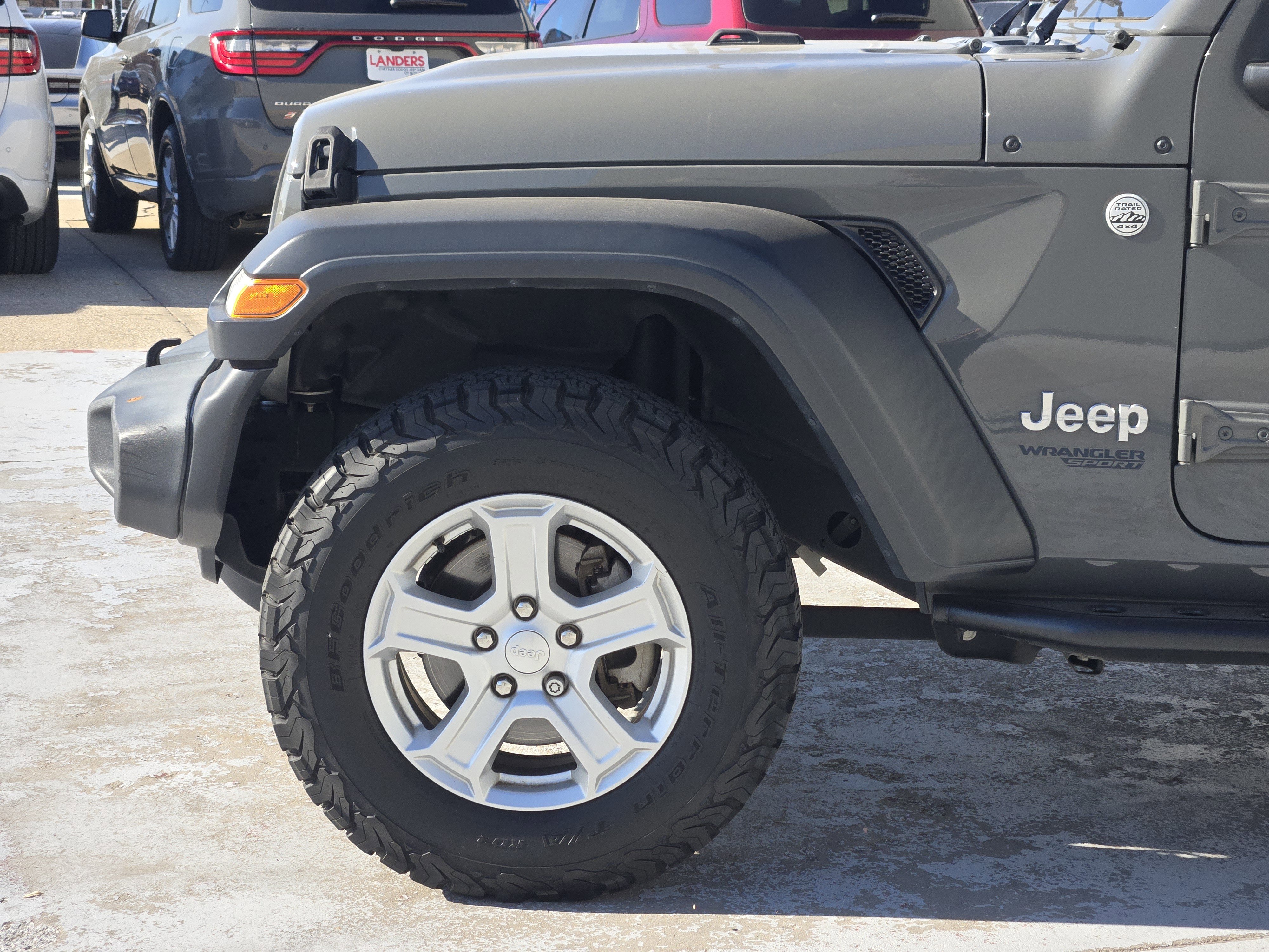 Used 2020 Jeep Wrangler Sport S image 9