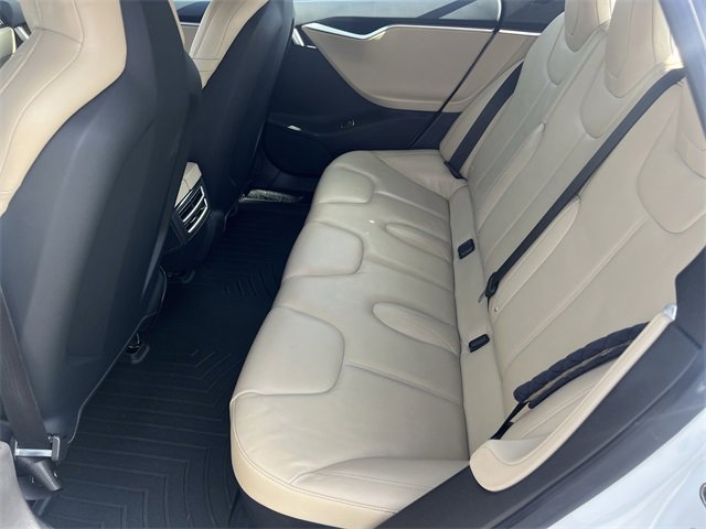Used 2015 Tesla Model S 85 image 22