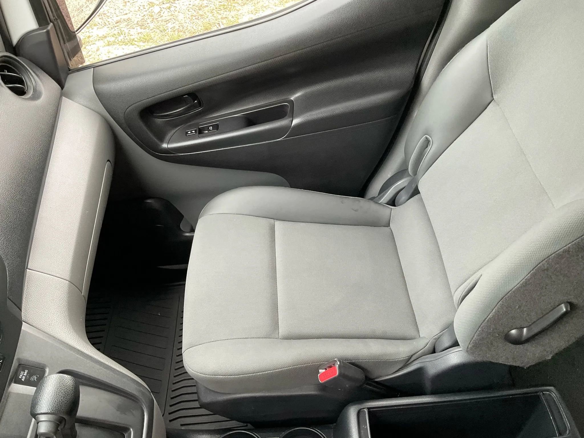 Used 2020 Nissan NV200 S w/ Sliding Glass Door Package image 17