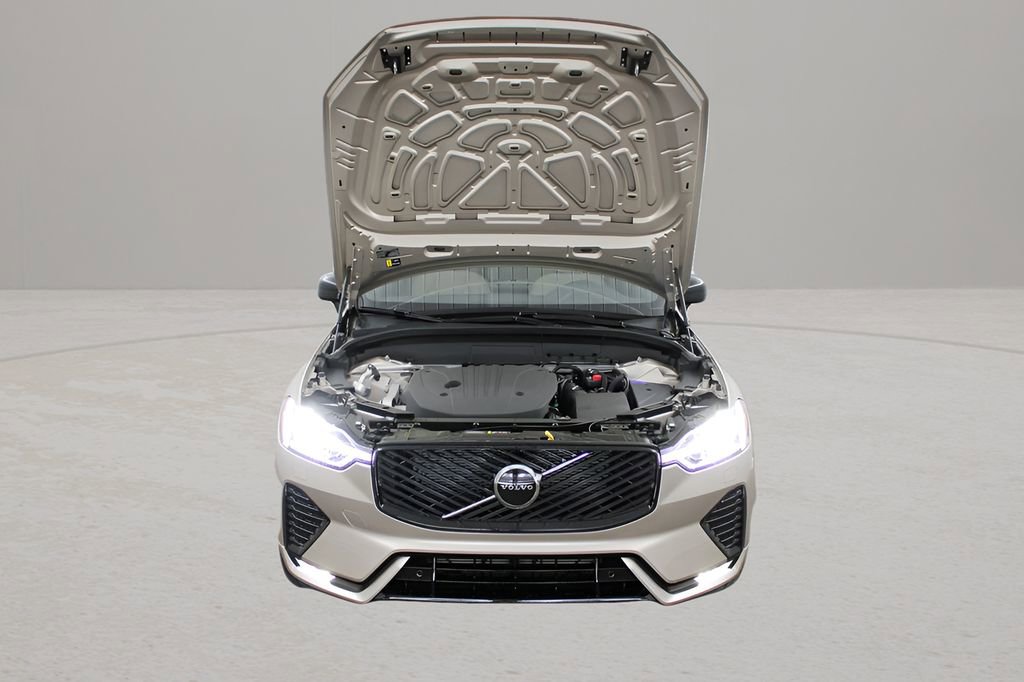 New 2026 Volvo XC60 B5 Core w/ Protection Package Premier image 7