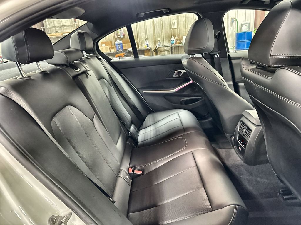 Used 2025 BMW 330i Sedan image 31