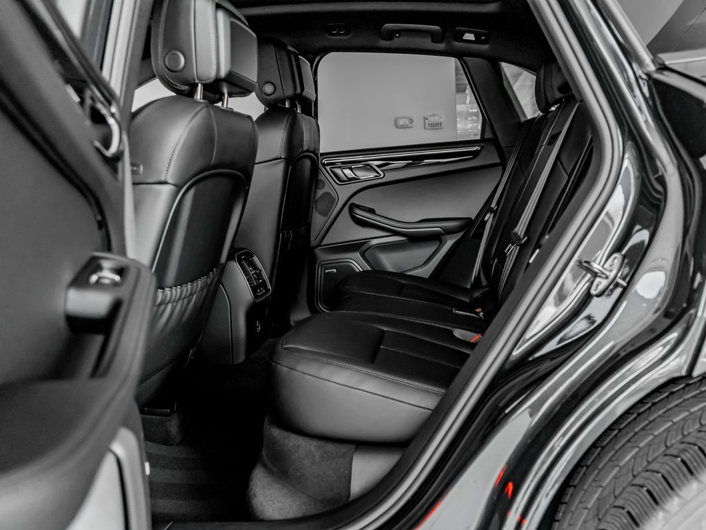 New 2026 Porsche Macan image 23