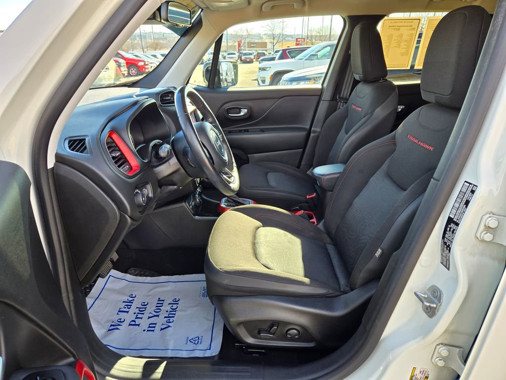 Used 2022 Jeep Renegade Trailhawk image 15