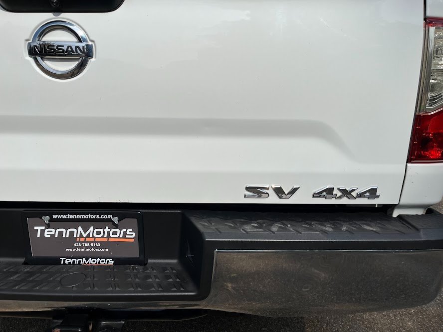 Used 2019 Nissan Titan SV image 46