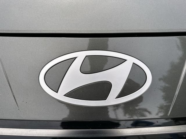 Used 2024 Hyundai Elantra Limited FWD image 10